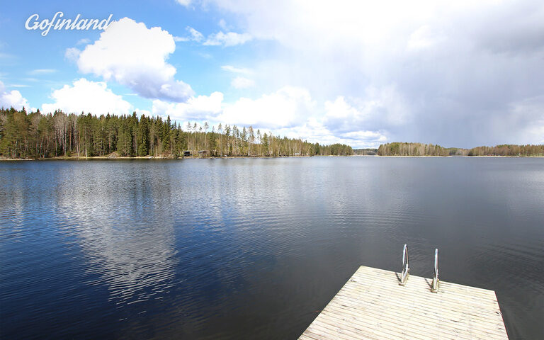 Syysillanvietto rantahuvilan maisemissa, Villa Saimaansini Mikkelissä