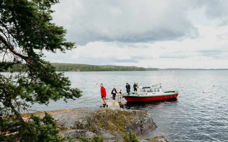 Veneretki Saimaan saareen villiruuan äärelle