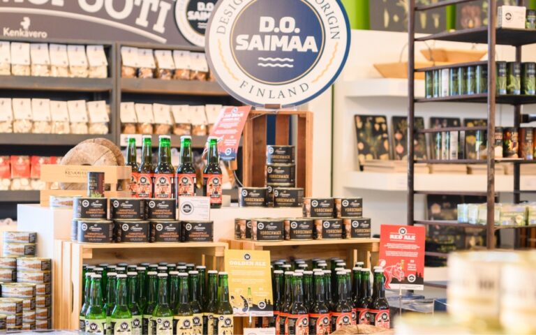 D.O.Saimaa shop Kenkäverossa